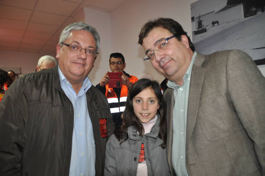 Visita del Presidente de la Junta de Extremadura a los mineros de Aguablanca
