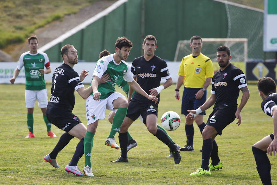 Derrota del Cacereño ante el Racing de Ferrol (0-2)