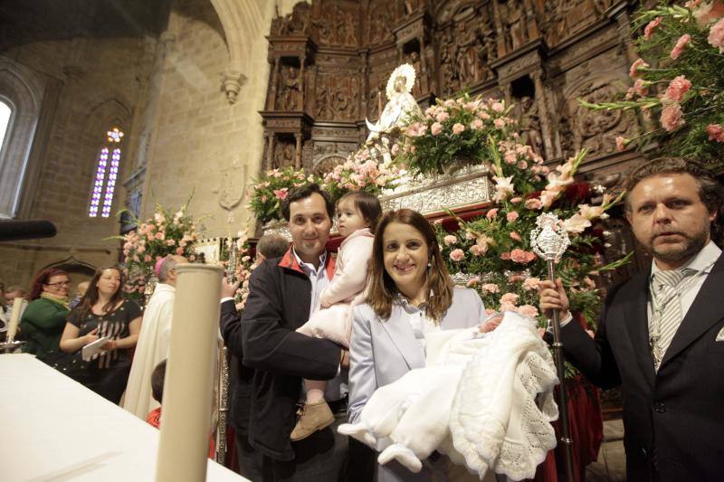 264 niños se presentan ante la patrona