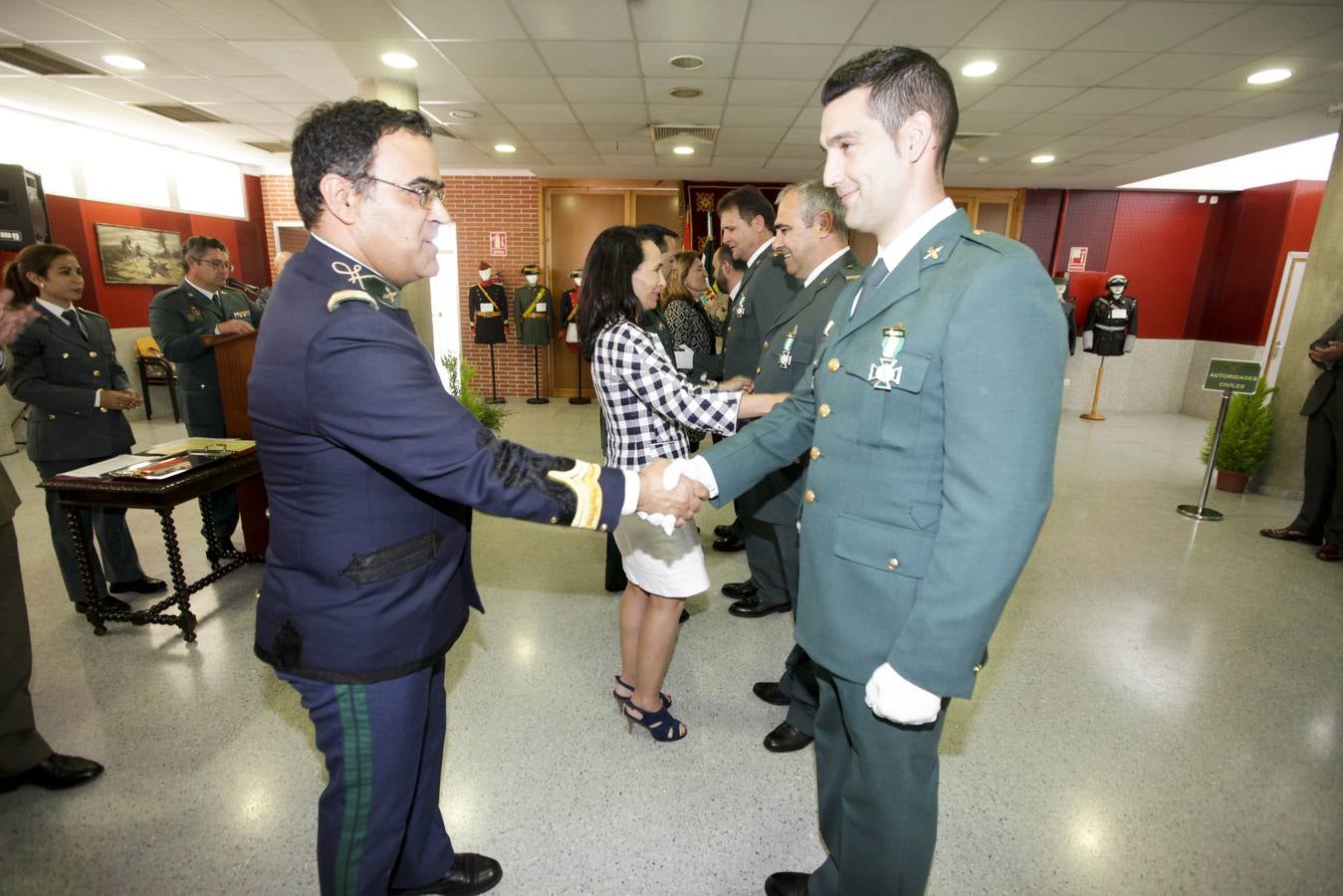 Acto de condecoraciones de la Guardia Civil de Cáceres