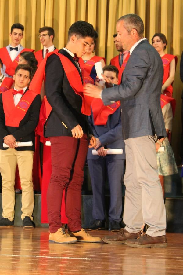 Acto de graduación de los alumnos del I.E.S. Maestro Juan Calero. Promoción 2015-2016 (II PARTE)
