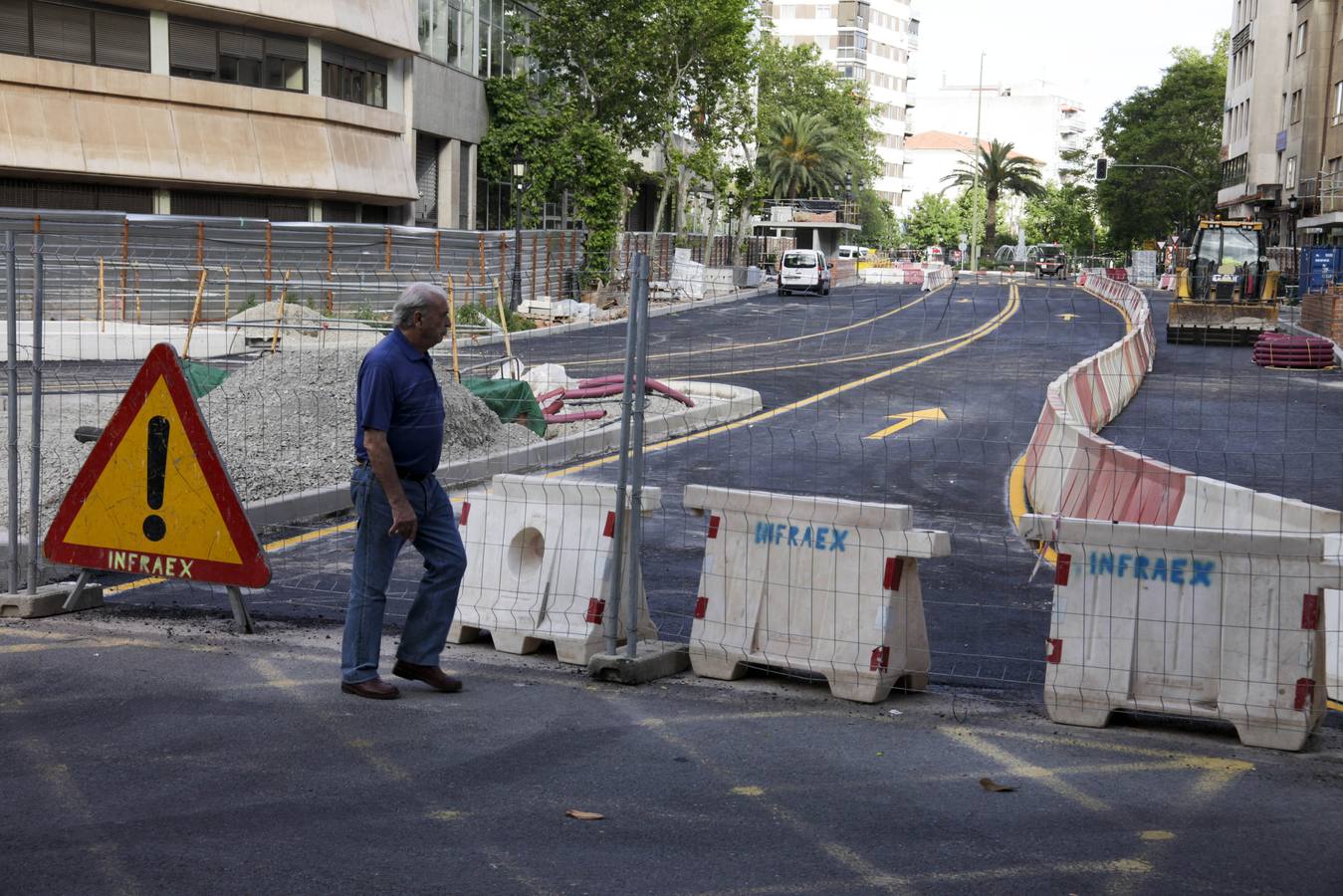 Primo de Rivera reabre al tráfico