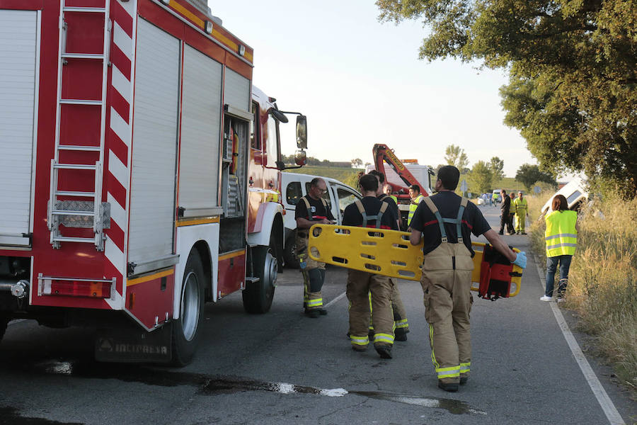 Mueren dos hombres y una mujer en una colisión frontal en Montehermoso