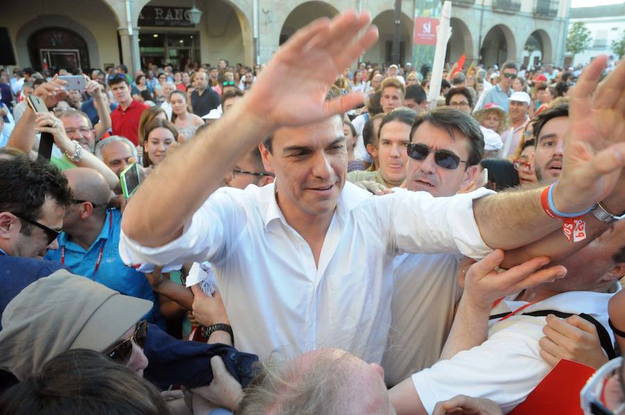 Mitin de Pedro Sánchez en Villanueva