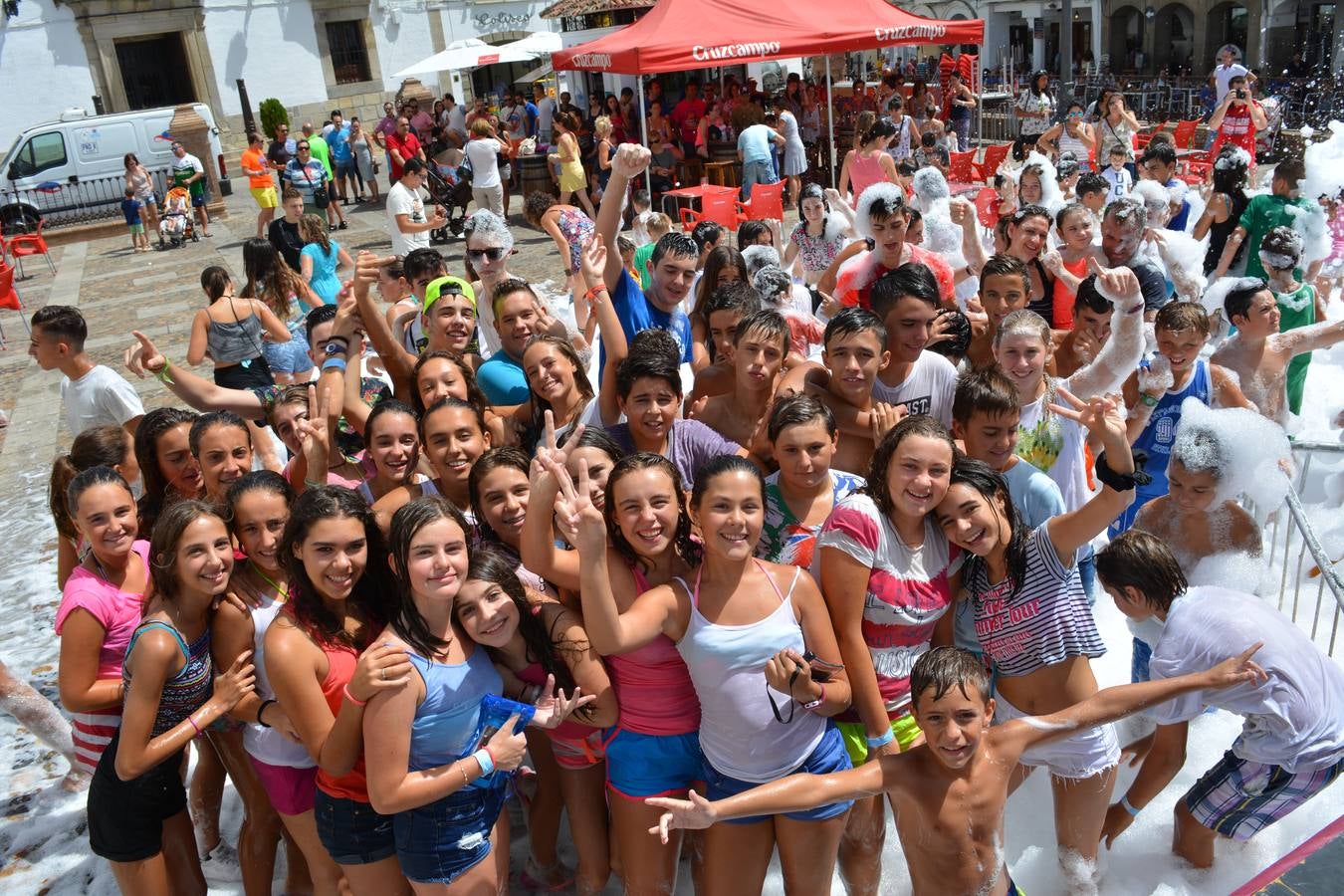 FIESTA DE LA ESPUMA EN FREGENAL