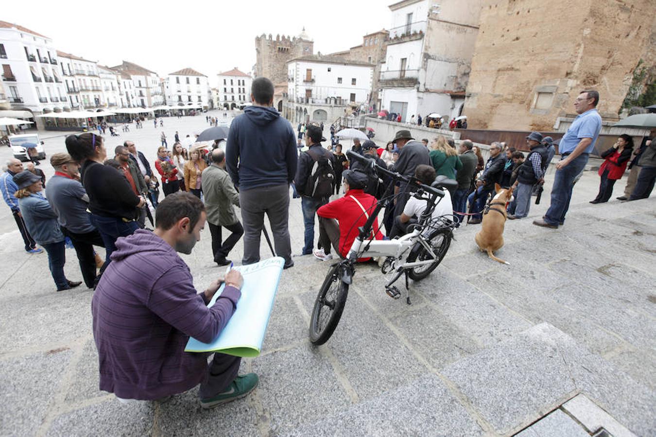 La protesta por la zona azul concentra a unas 150 personas