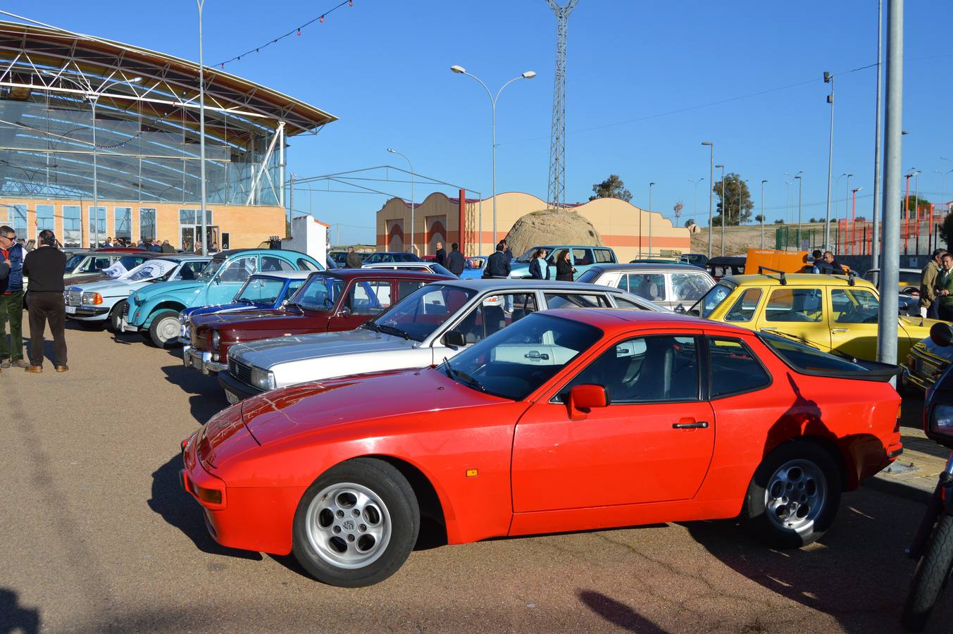 Los coches clásicos 'toman' Campanario