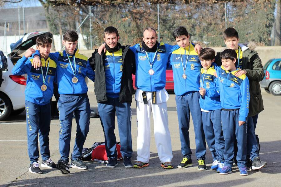 El equipo Tae Guk Kim Teo ADM gana siete medallas en el Campeonato de Extremadura