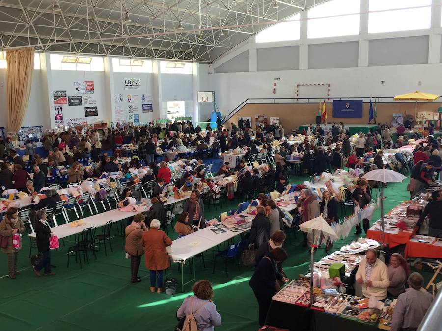 Tradición y cultura en el III Encuentro de Encajeras de Zalamea