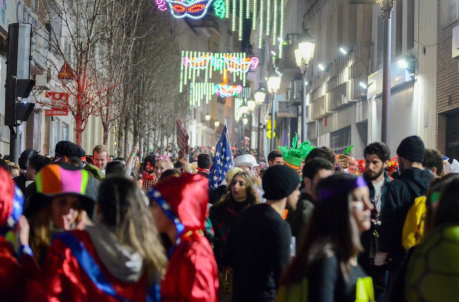 Ambiente nocturno en el sábado de Carnaval