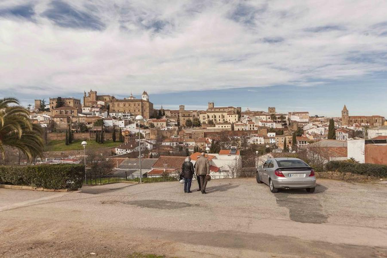 ¿Cúal es la fachada de Cáceres?