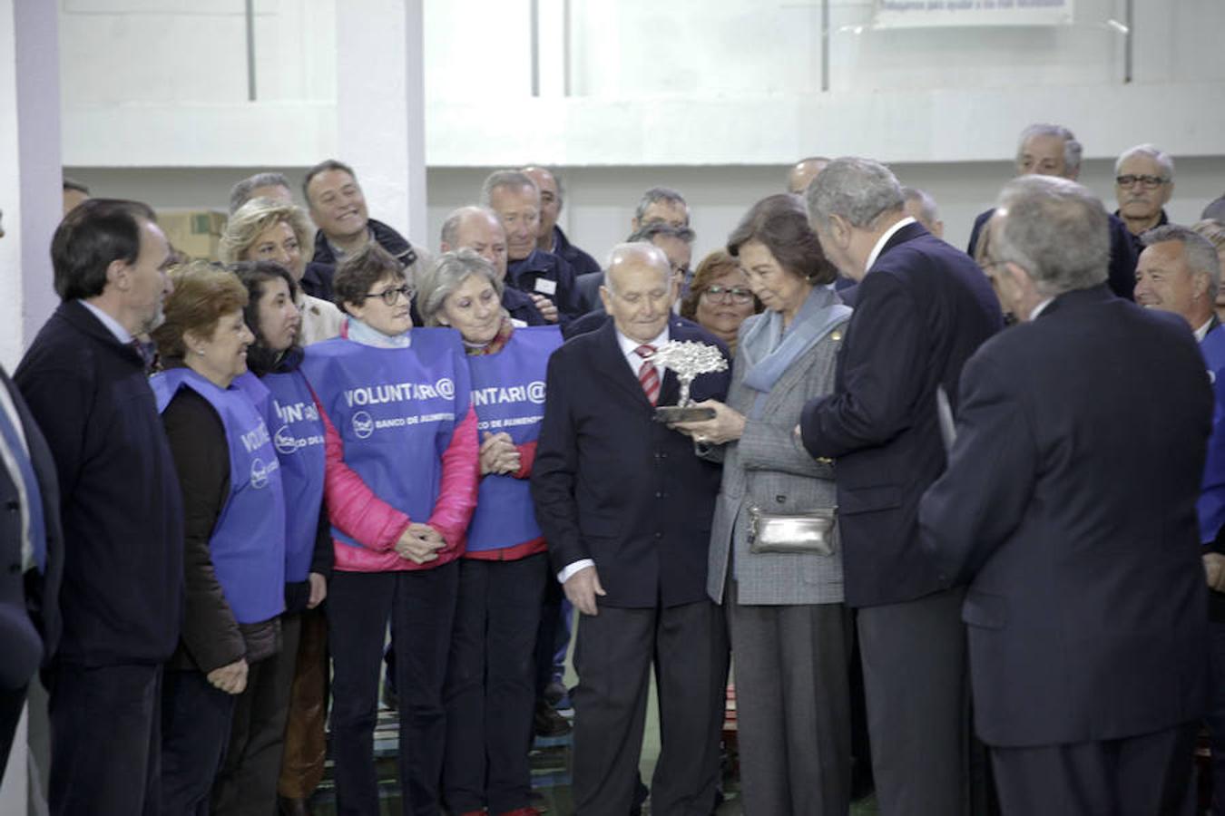 La Reina destaca la labor del Banco de Alimentos de Cáceres