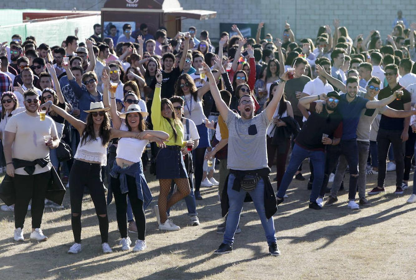 Miles de jóvenes se dan cita en Cáceres en la Fiesta de la Primavera