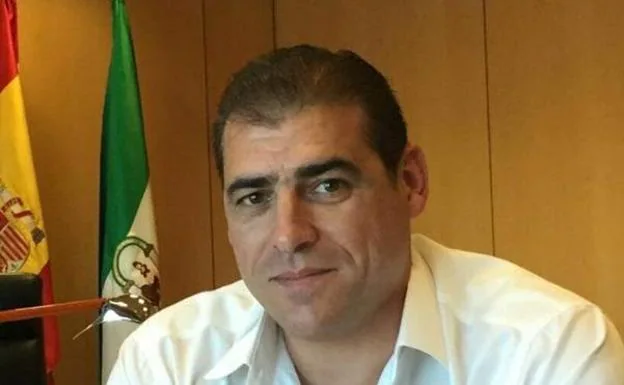 Dimite un alcalde de Granada tras dar positivo en drogas en un accidente de coche