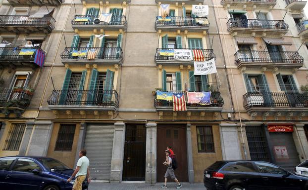 Una barcelonesa alquila su propio piso a Airbnb para recuperar su vivienda