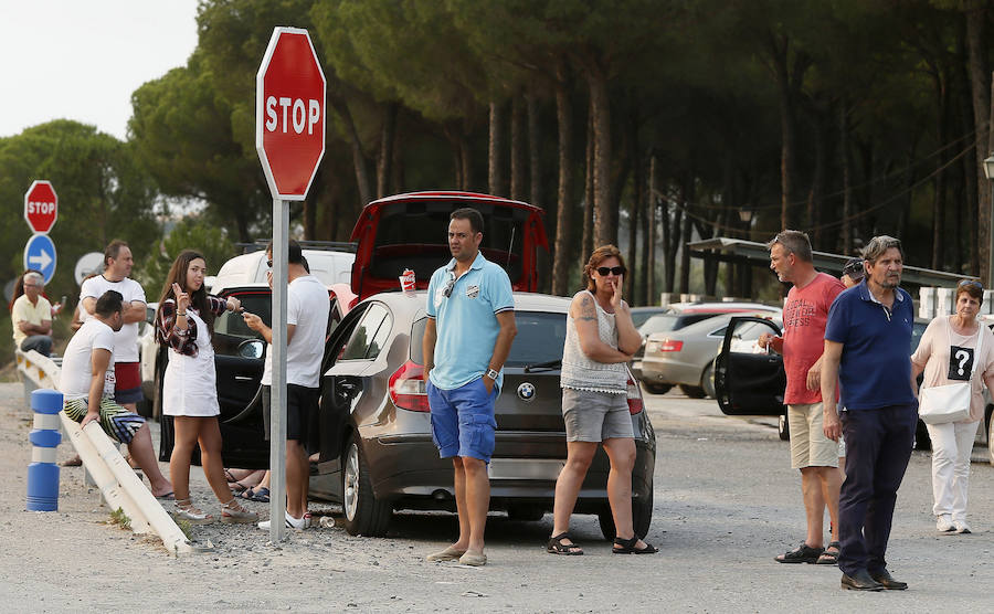 Los extremeños atrapados en Matalascañas ya pueden salir al abrir un carril para su salida