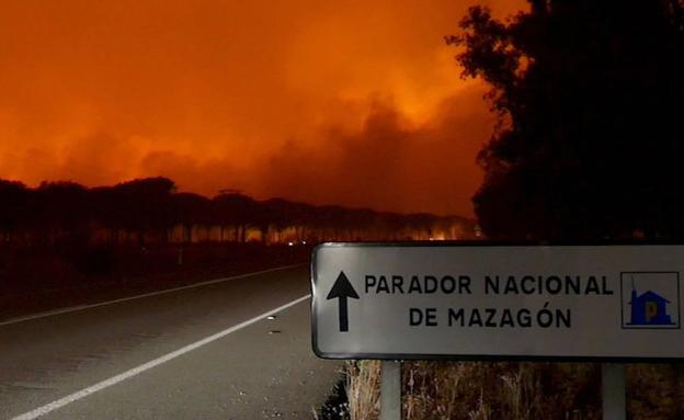 Extremadura ofrece sus medios al Infoca para combatir el incendio de Moguer