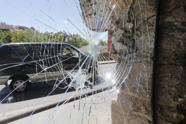 El Consorcio estudia sustituir el cristal de Miralrío por una reja para prevenir el vandalismo