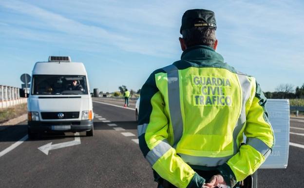La Guardia Civil multa a 52 conductores por dar positivo en alcohol o drogas durante la Feria