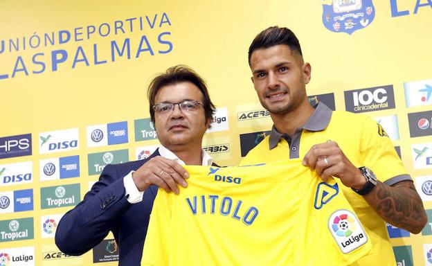 Vitolo: «Vuelvo a casa a ganarme el puesto y no me voy a reservar nada»