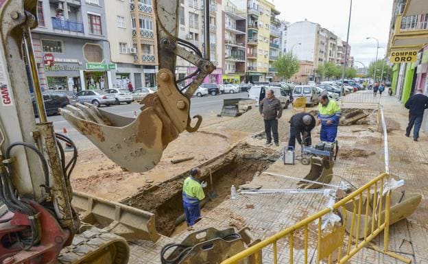 El colector de aguas residuales de Ricardo Carapeto, en Badajoz, se renovará este año