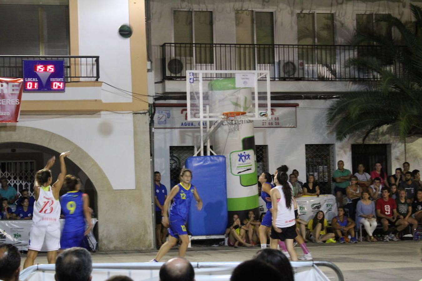 El 3x3 de Baloncesto en la calle conquista la Plaza Mayor