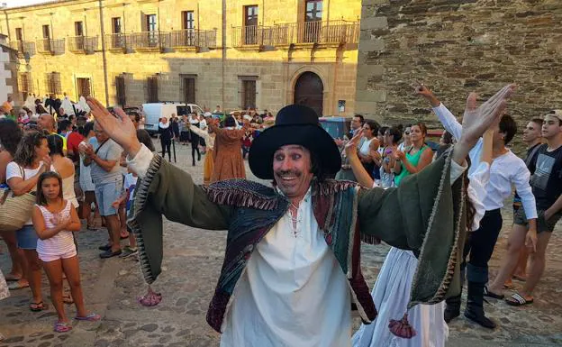 El festival de Alcántara llena de teatro sus calles