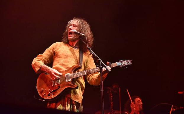 Así son los conciertos íntimos de la nueva gira de Robe