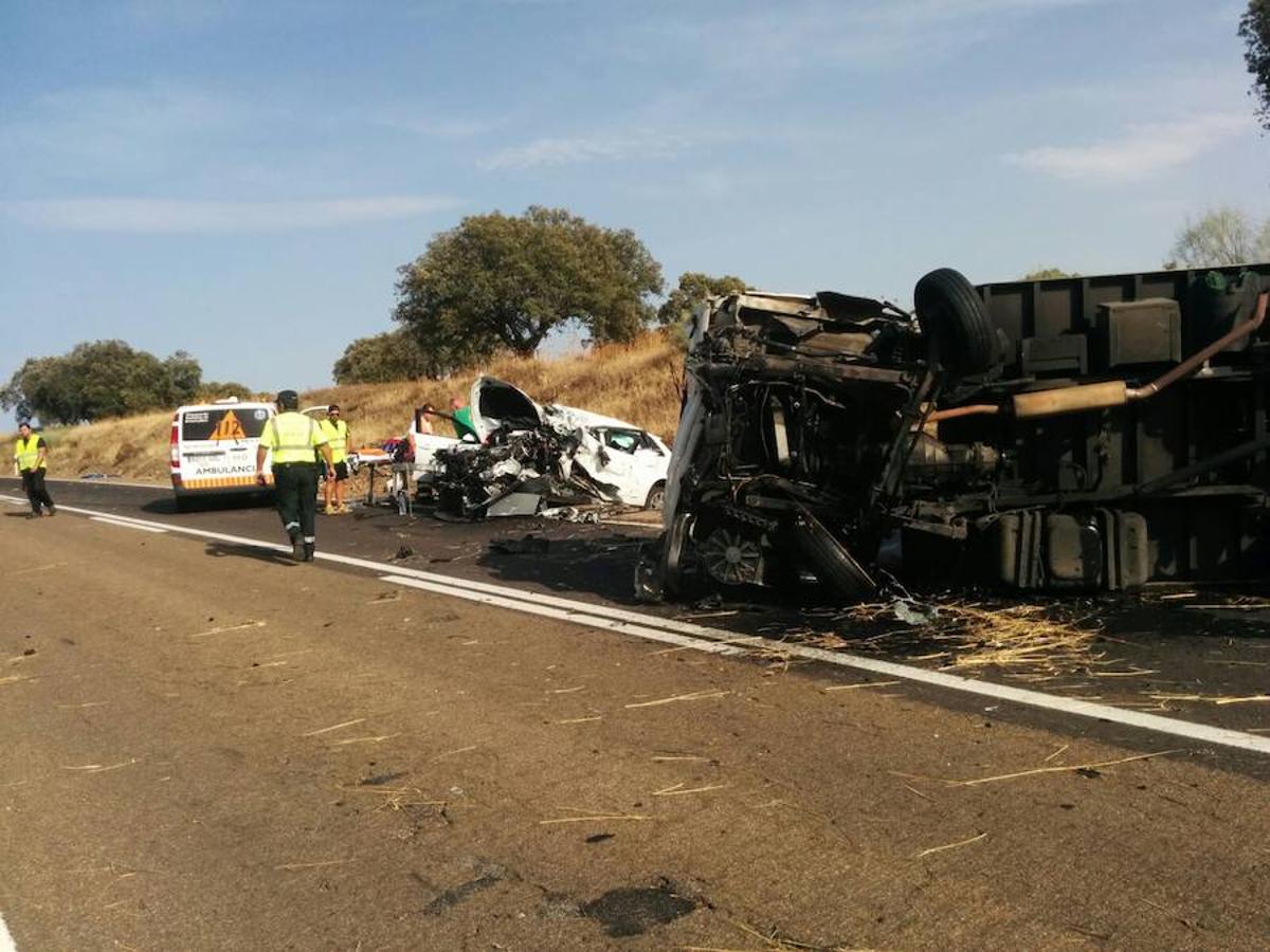 Un muerto y dos heridos en otro accidente en la N-430 a la altura de Casas de Don Pedro