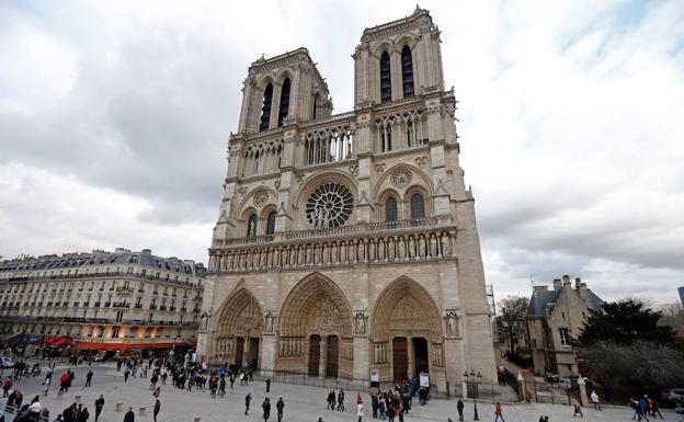 Francia no tiene dinero para restaurar Notre Dame