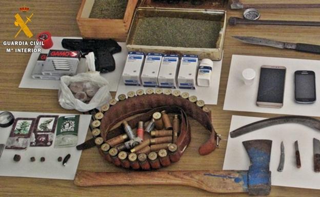 Desmantelado un punto de cultivo y tráfico de drogas en Fregenal