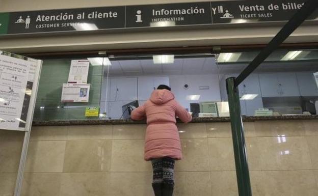 Los hosteleros advierten de que sin tren y vuelos no pueden atraer turismo de calidad