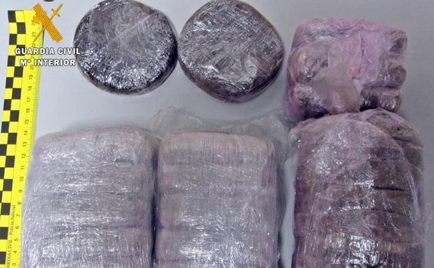 Detenidos dos vecinos de Jaraíz con más de dos kilos de hachís