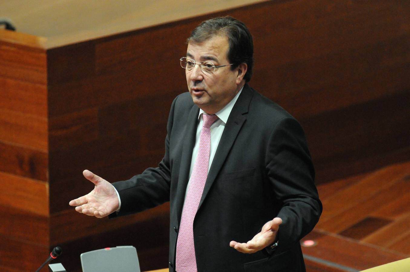 Sesión plenaria en la Asamblea de Extremadura
