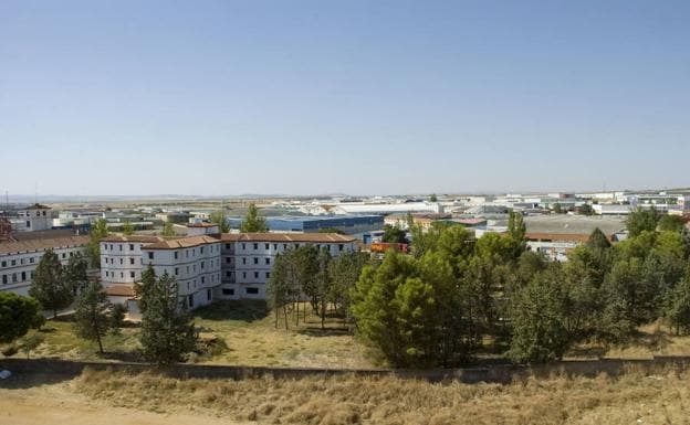 El Ayuntamiento de Badajoz construirá campos de fútbol de césped junto al seminario