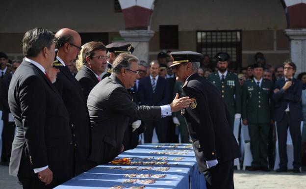 La Policía Nacional celebra su día en Badajoz con todos los honores