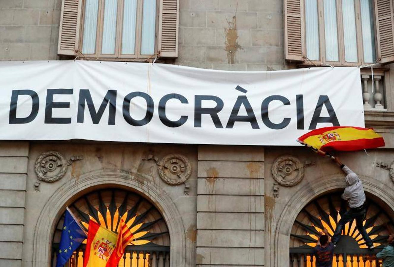 Las protestas contra el referéndum catalán, en imágenes