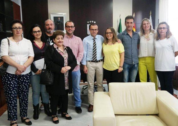 Los Amigos de la Coral y Folklore Villanovense buscan logotipo