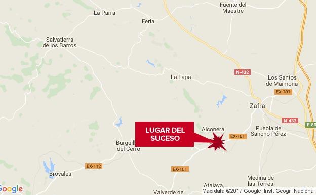 Heridos un hombre y una mujer de 70 años al chocar su coche con un árbol cerca de Alconera