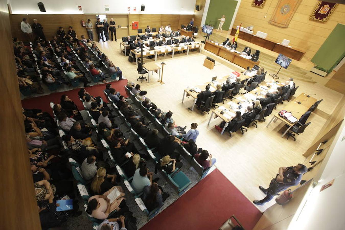Comienza el juicio con más acusados de España por blanqueo de capitales