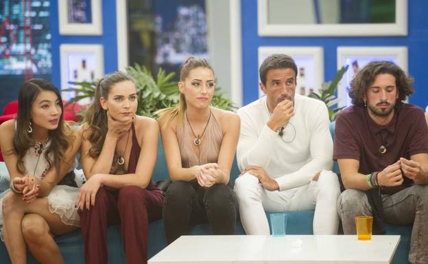 ‘Gran Hermano Revolution’ sale a flote