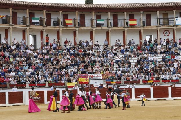 Alrededor 2.000 espectadores reúne el tentadero de la Escuela Taurina de Cáceres