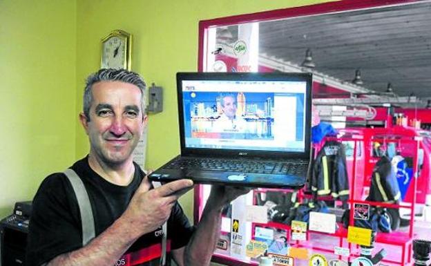 El emeritense que gana todos los concursos: lleva 5 coches, 10 motos y siete viajes