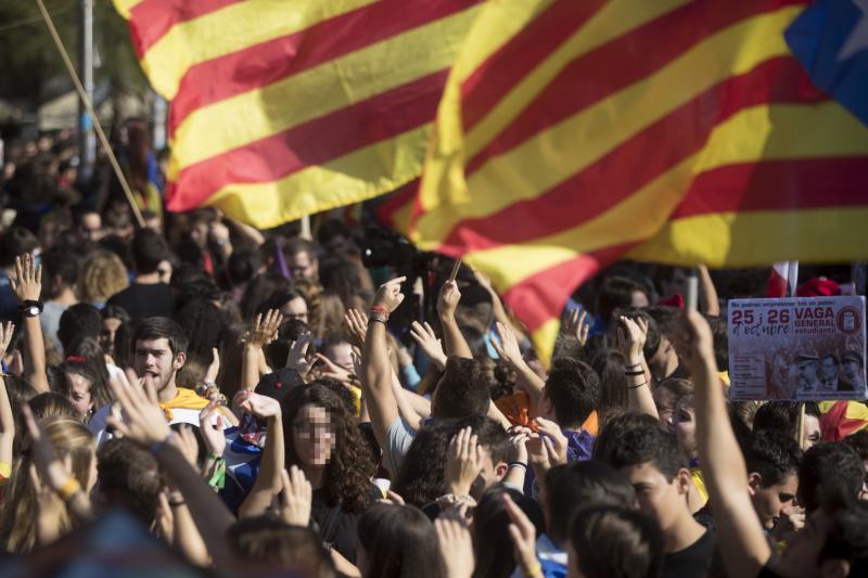 Manifestación de estudiantes frente al Palau de la Generalitat