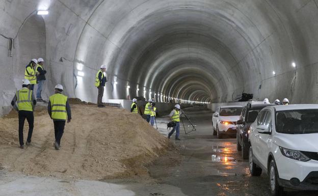 La obra del mayor túnel del AVE extremeño estará acabada en un mes