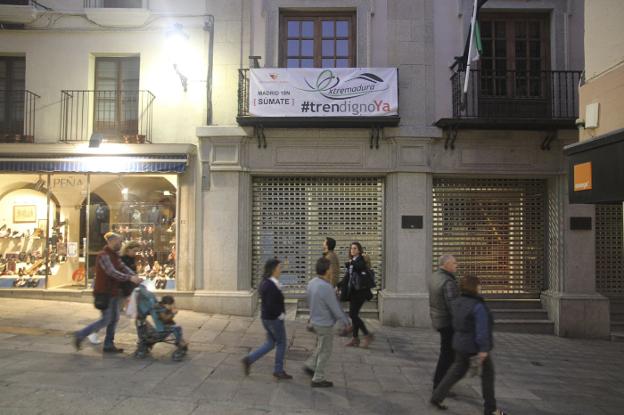La Diputación cacereña apoya la manifestación por un tren digno
