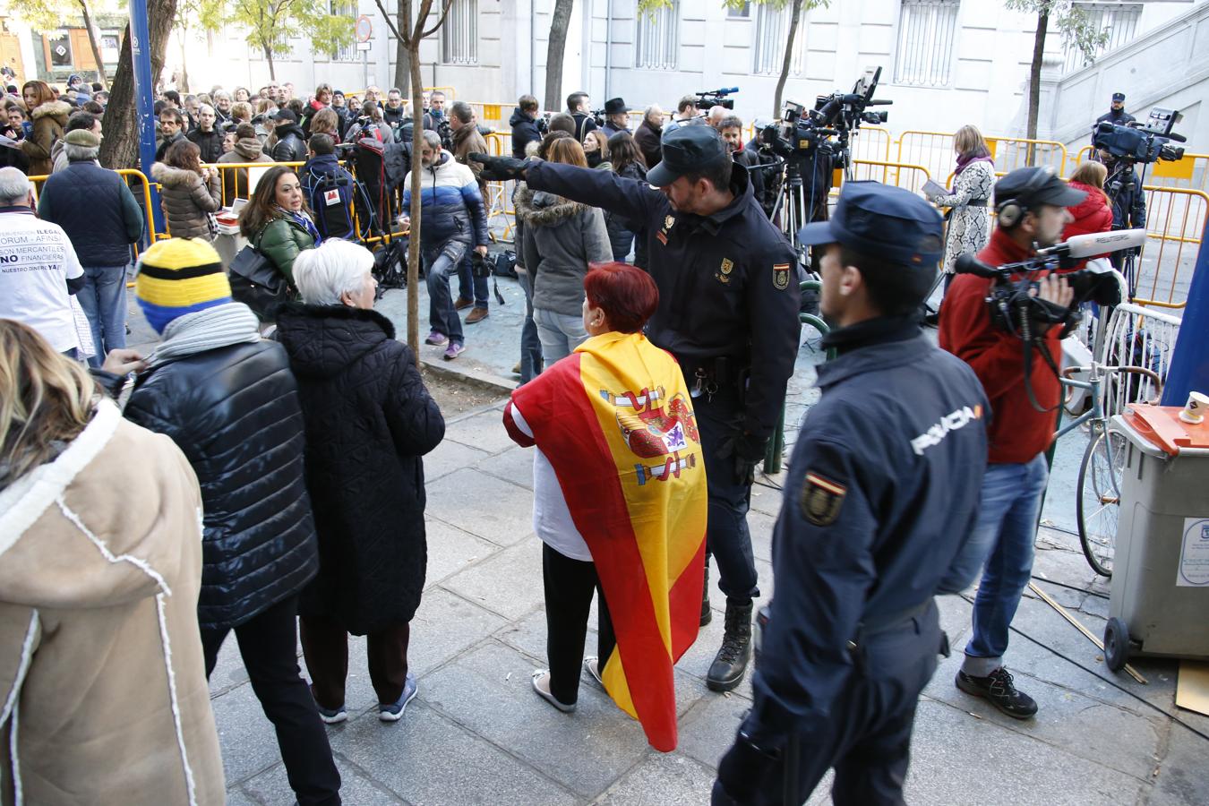 Expectación ante la declaración de Forcadell en el Supremo