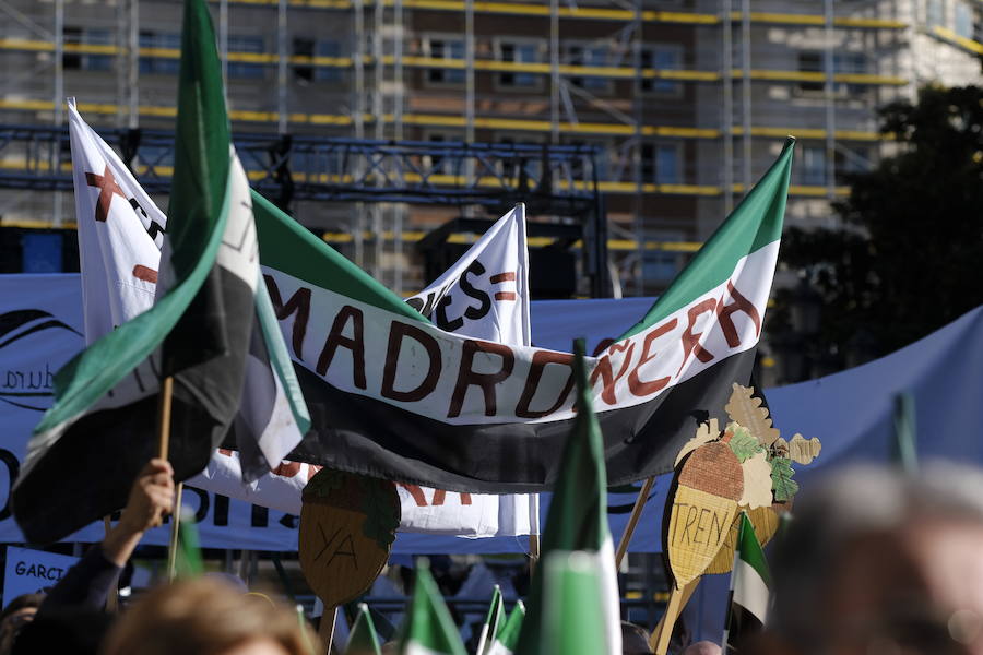 Marea de banderas extremeñas en Madrid
