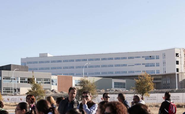 La segunda fase del Hospital de Cáceres se licitará en 2018