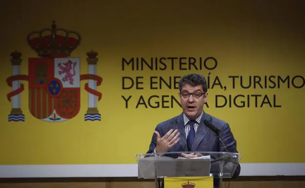 El Gobierno facilita trámites para extender el Internet veloz en Extremadura